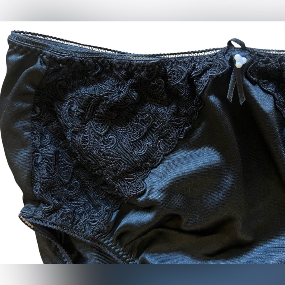 VINTAGE WACOAL 84202 Black Lace Embroidered Satin High Brief Sz M Silky Panties - Picture 2 of 8